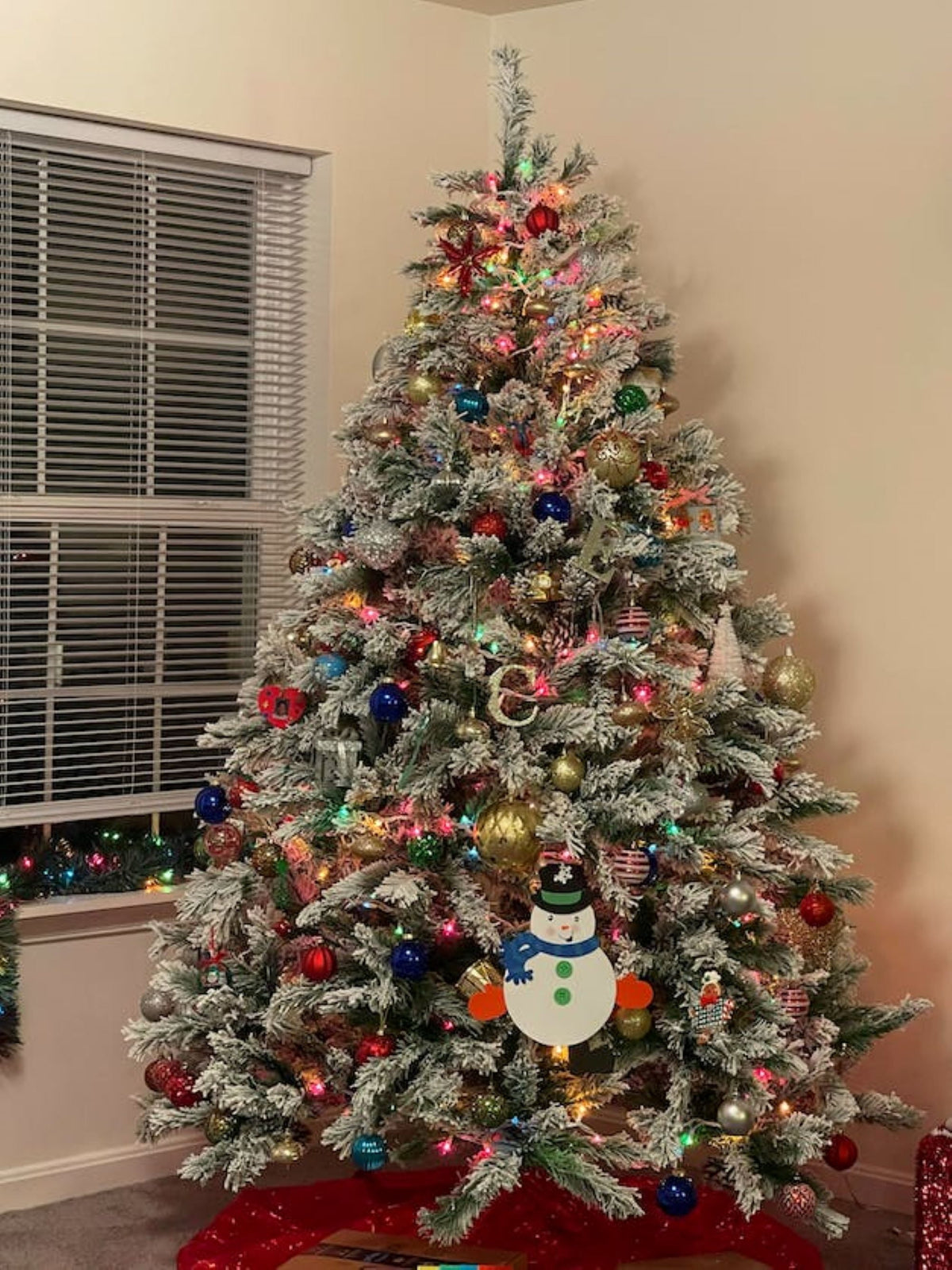Flocked Angel Pine Artificial Christmas Tree, 6 ft, Unlit – view 7